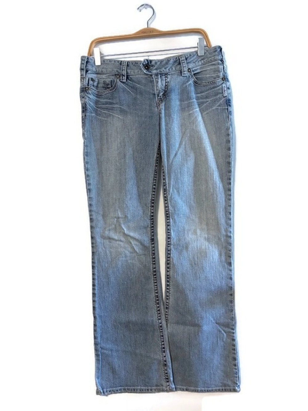 Silver Jeans Tuesday Low Rise Boot Leg bootleg Jean Women’s size 30 x 33 10